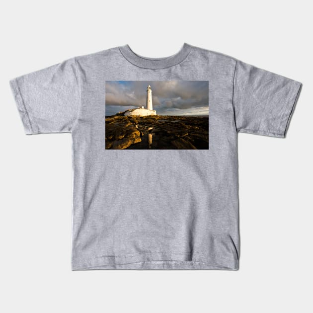 Reflecting on St Mary's Island Kids T-Shirt by Violaman